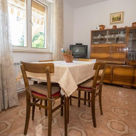 Garden View Apartment In Porec For 2 - 3 Persons Exterior foto